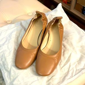 Soft leather stretch back 2 inch heel